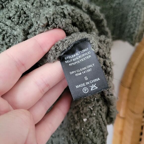 Astr the Label Olive Green V-neck Sweater Distressed Ladder Back S - Picture 4 of 6